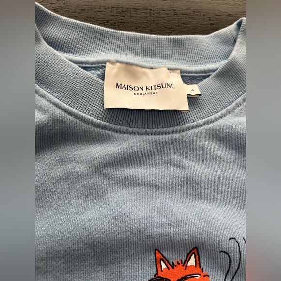 Maison Kitsuné “Fox at Café” Graphic Sweatshirt Small Light Blue 100% Cotton - Picture 3 of 7